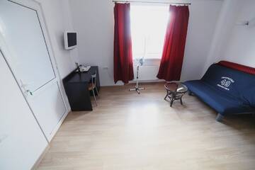 Фото номера Люкс, вид на сад Виллы Villa Elena г. Яноши 4